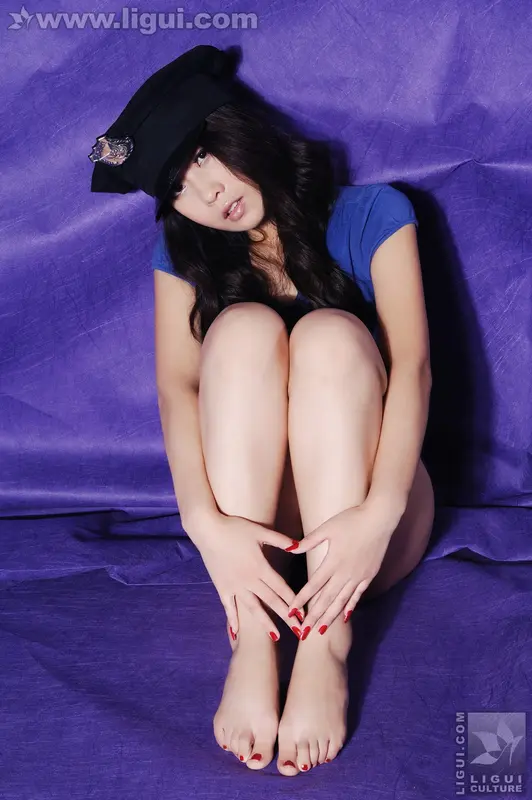 08.03 第一天上班的漂亮女警官 - Ligui丽柜